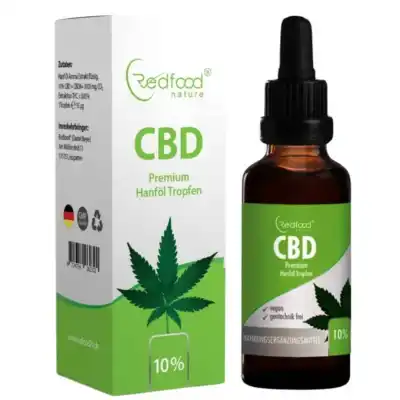 Bildet viser en 30ml flaske med 10% CBD olje. Flasken er laget av mørkebrunt glass for å beskytte innholdet mot lys og øke holdbarheten. Den har en hvit etikett hvor den viktigste produktinformasjonen og indikasjonen av CBD-innholdet kan sees tydelig. Det er en svart pipette på toppen av flasken for enkel og presis dosering av oljen. Flasken sitter på en vanlig hvit bakgrunn, slik at den skiller seg tydelig ut.