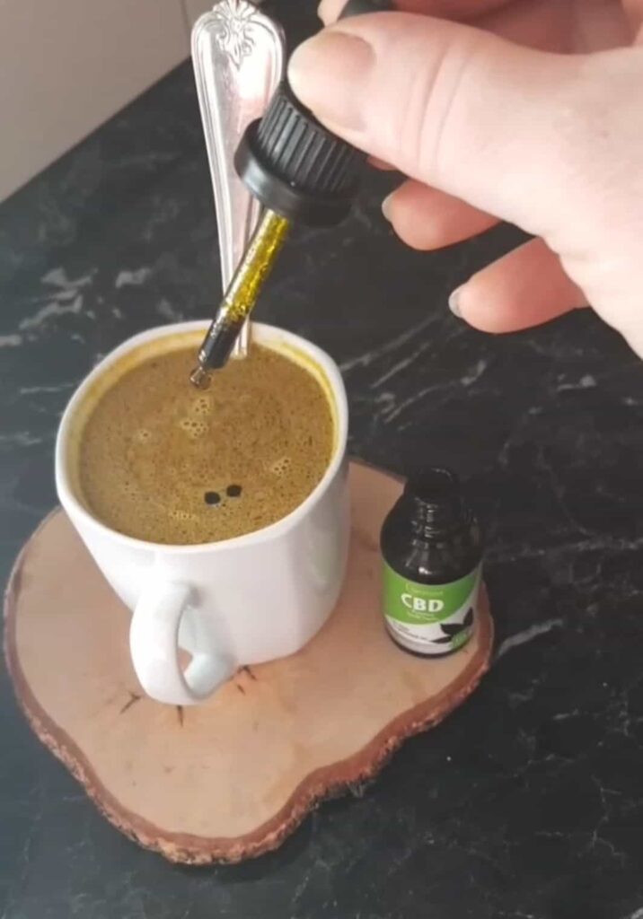 goldene milch mit CBD öl
